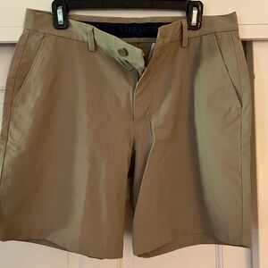 Men’s Vineyard Vines shorts